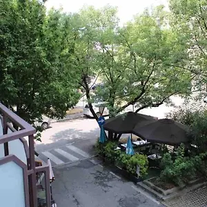 https://gennys-home-apartment.italymilanhotels.net